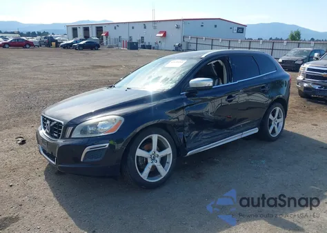 2011 Volvo Xc60 T6/T6 R-Design z USA, uszkodzony, nr VIN YV4902DZ1B2196479